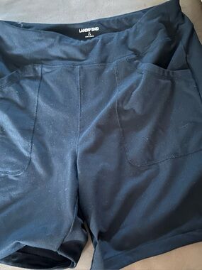 Lands' End Black Active Shorts with Inner Waistband m